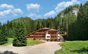 Гостиница Hotel Villetta Maria Cottage  Канацеи